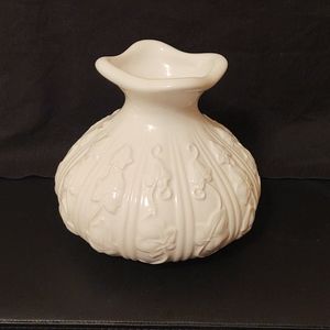 White Villa Verde Vase By Kari Walmsley
